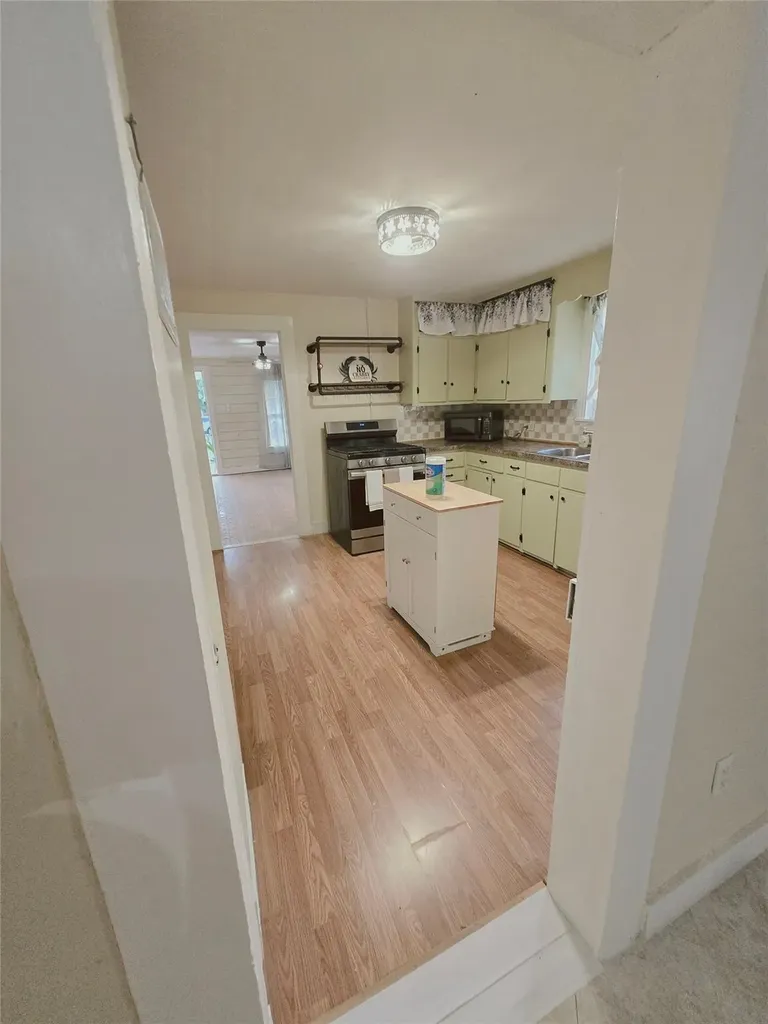 404 N Hill Street Itasca TX 76055