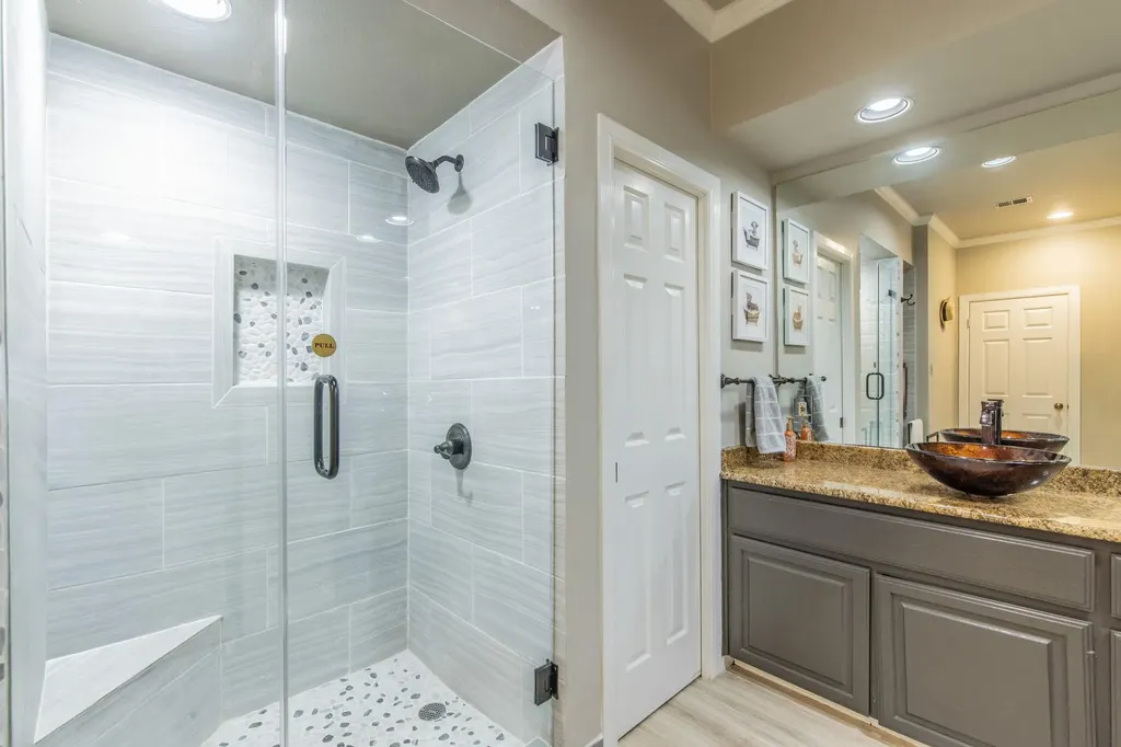 1703 Clubhouse Hill Drive Spicewood TX 78669