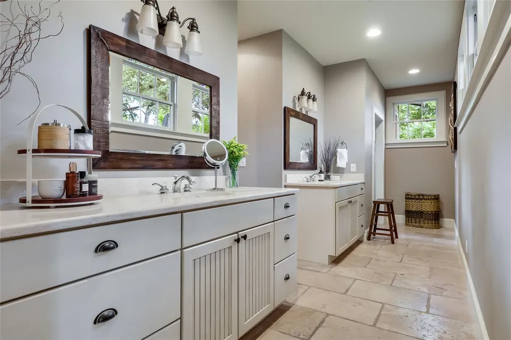 4705 Fairview Drive Austin TX 78731