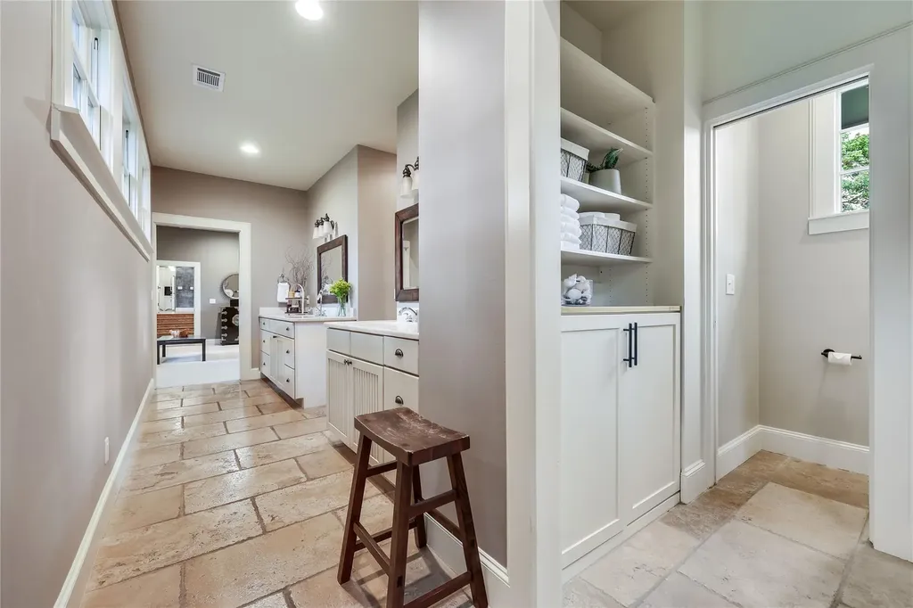 4705 Fairview Drive Austin TX 78731