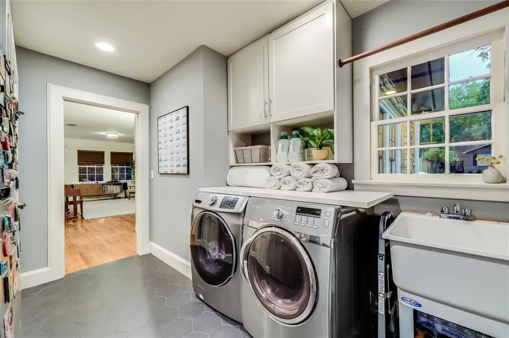 4705 Fairview Drive Austin TX 78731