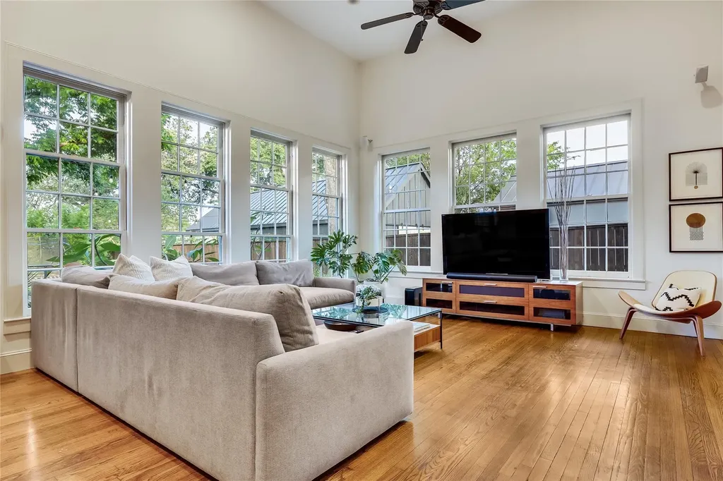 4705 Fairview Drive Austin TX 78731