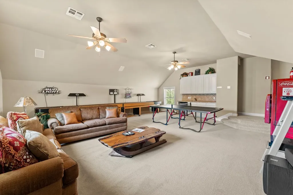 1017 Coventry Road Spicewood TX 78669