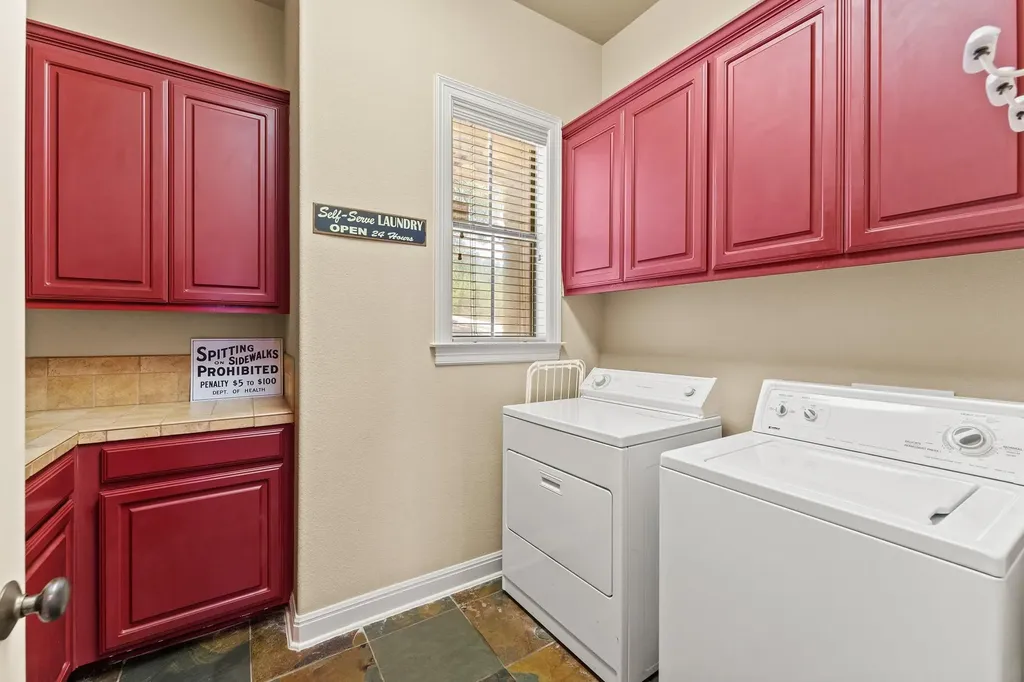 1017 Coventry Road Spicewood TX 78669
