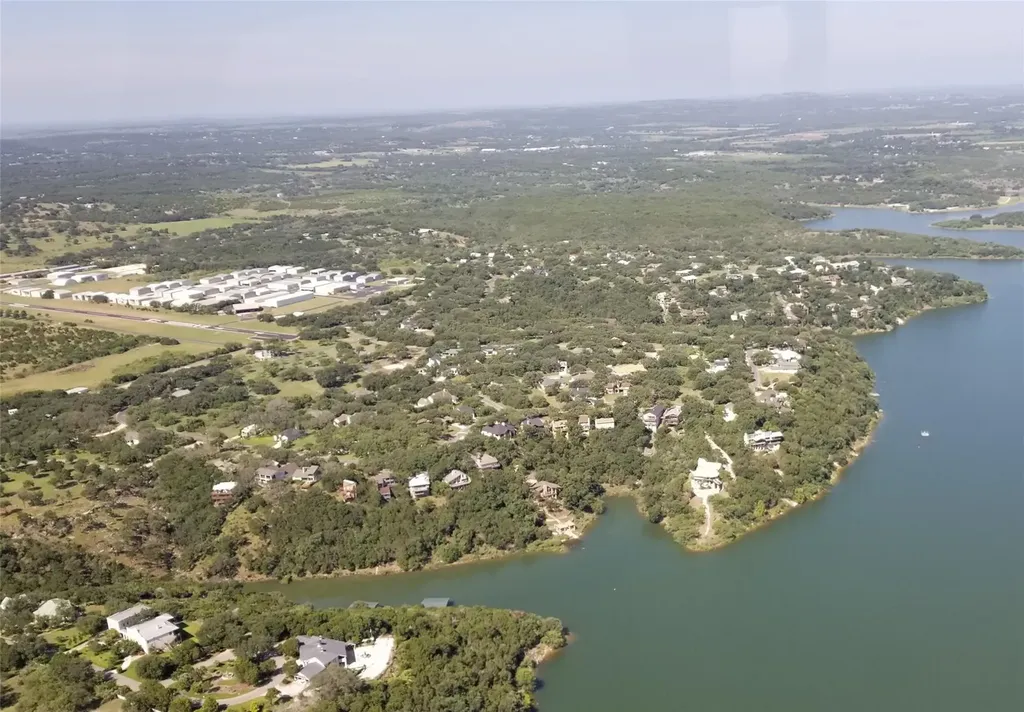 1017 Coventry Road Spicewood TX 78669