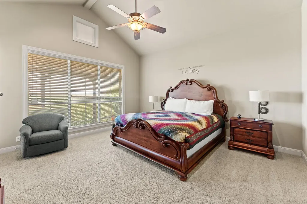 1017 Coventry Road Spicewood TX 78669