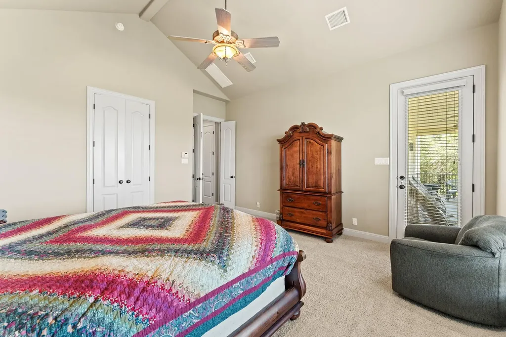 1017 Coventry Road Spicewood TX 78669