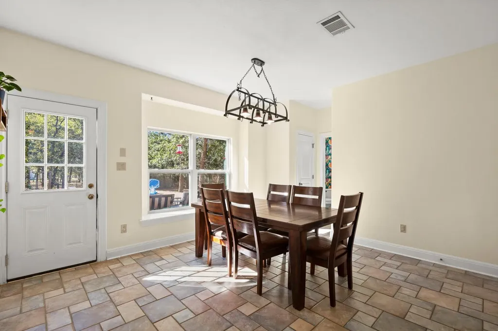 149 Spanish Oak Trail Elgin TX 78621