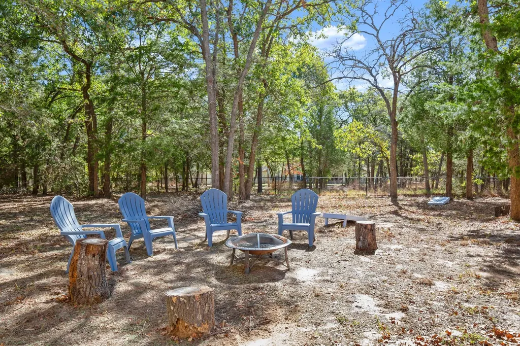 149 Spanish Oak Trail Elgin TX 78621