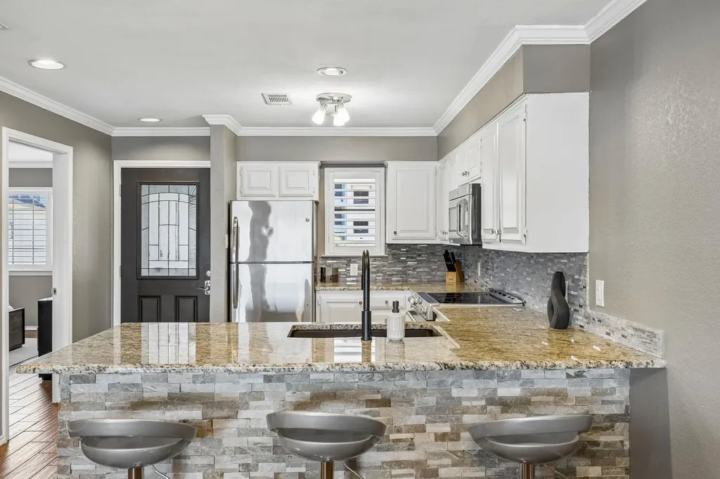 101 Island Drive Horseshoe Bay TX 78657