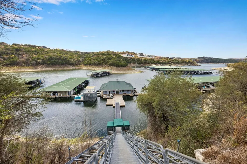 625 Vendemmia Bend Austin TX 78738