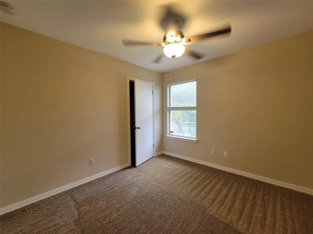 2328 Friarcreek Loop Round Rock TX 78664