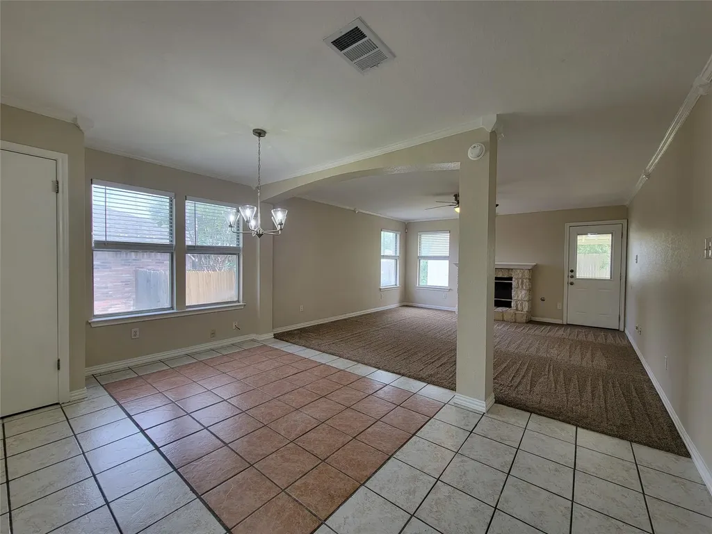 2328 Friarcreek Loop Round Rock TX 78664