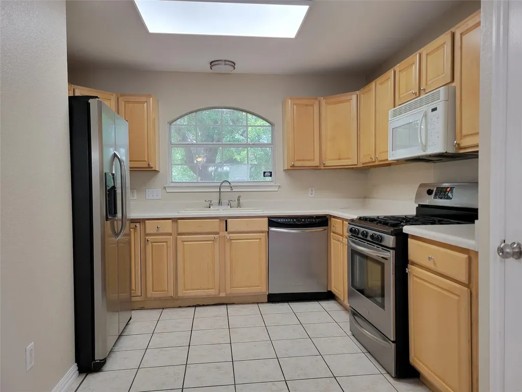 2328 Friarcreek Loop Round Rock TX 78664