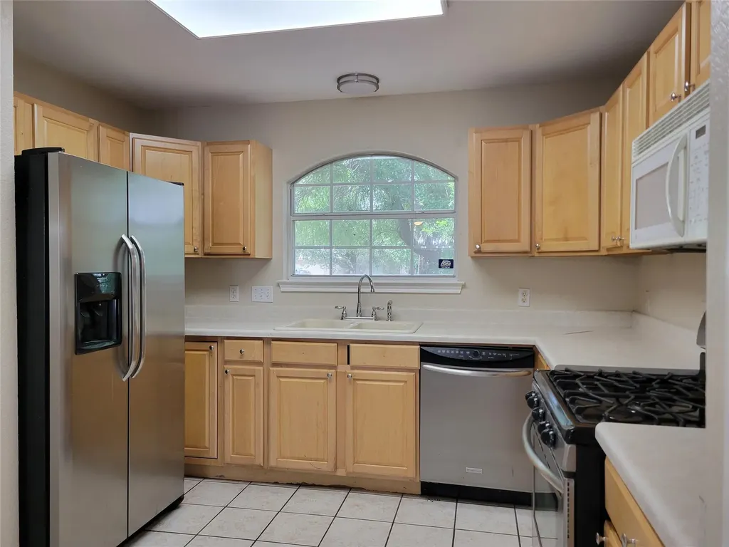 2328 Friarcreek Loop Round Rock TX 78664