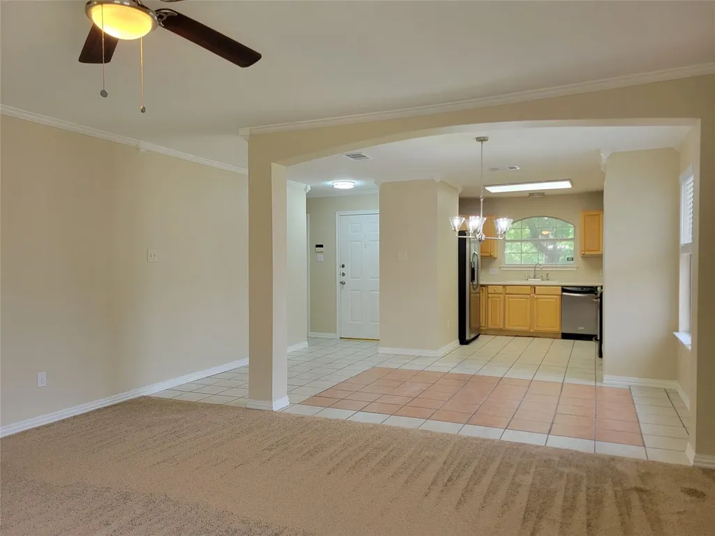 2328 Friarcreek Loop Round Rock TX 78664