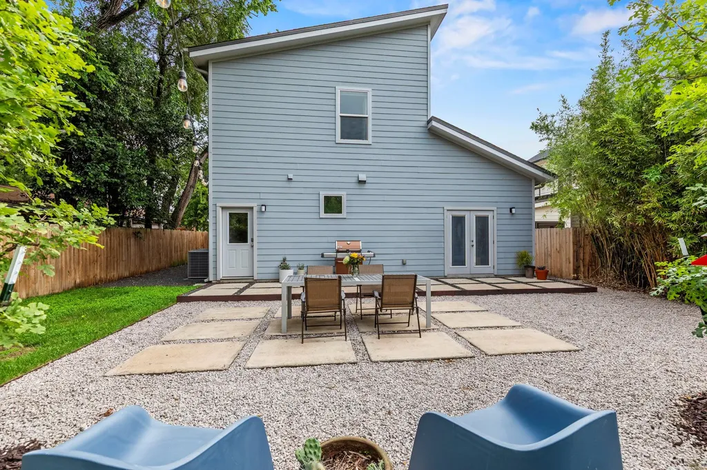 3019 Lyons Road Austin TX 78702