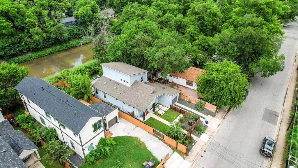 3019 Lyons Road Austin TX 78702