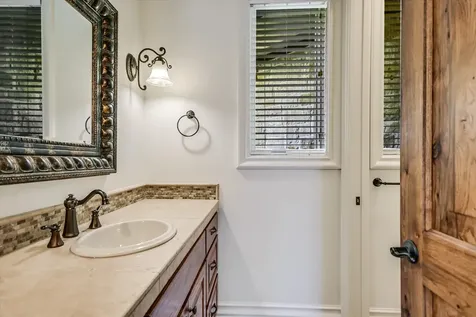 5324 W Fm 2147 Horseshoe Bay TX 78657