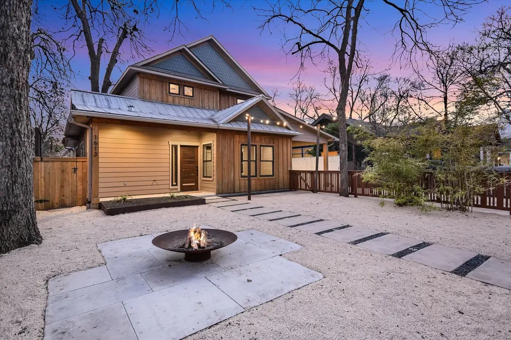 1613 Willow Street Austin TX 78702
