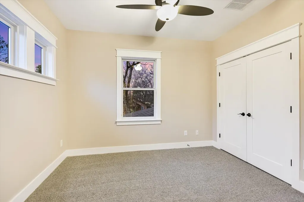 1613 Willow Street Austin TX 78702