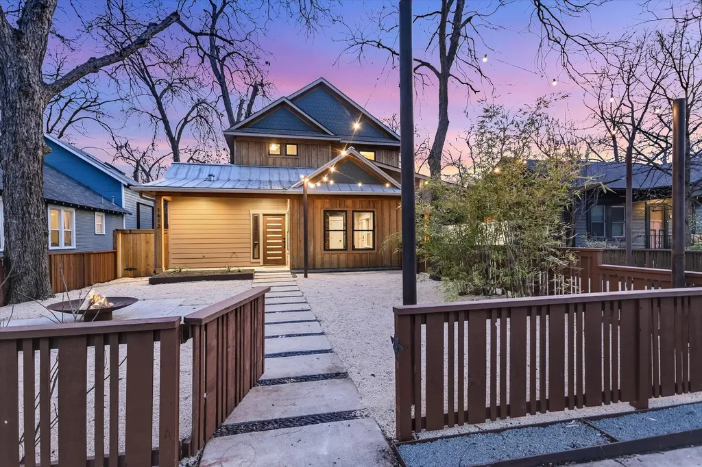 1613 Willow Street Austin TX 78702