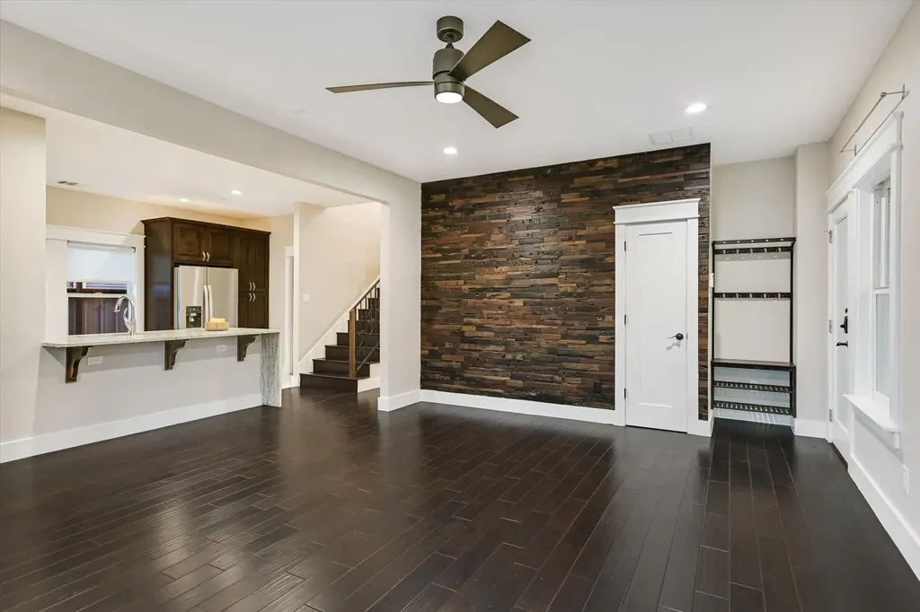 1613 Willow Street Austin TX 78702