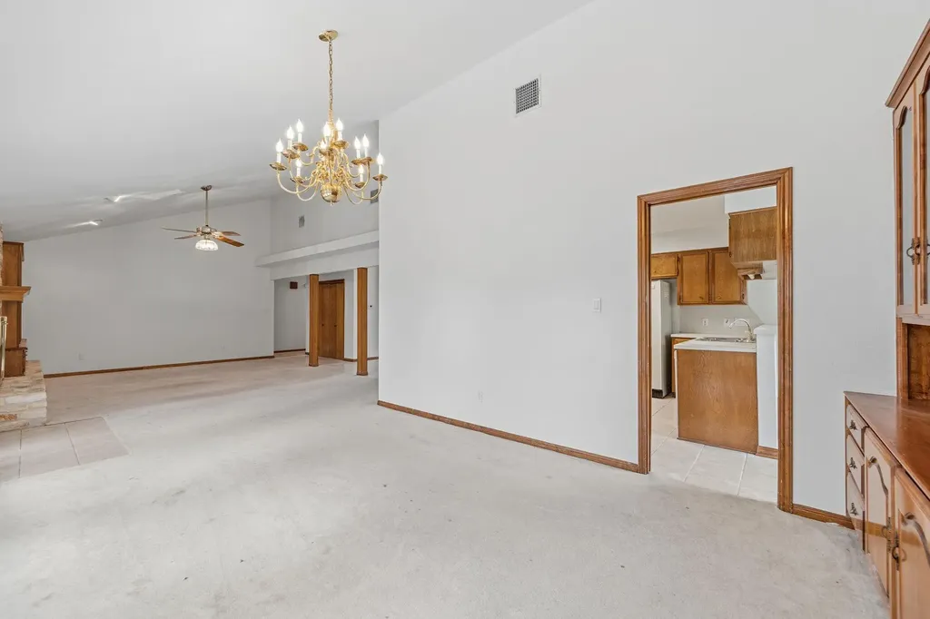 1403 Stone Ridge Drive Taylor TX 76574