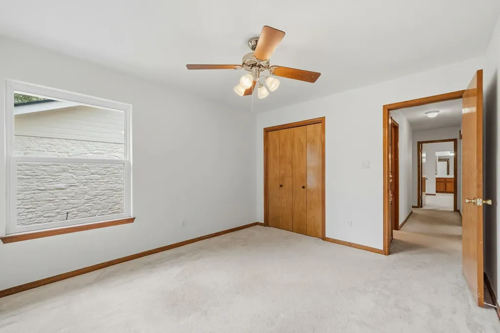 1403 Stone Ridge Drive Taylor TX 76574