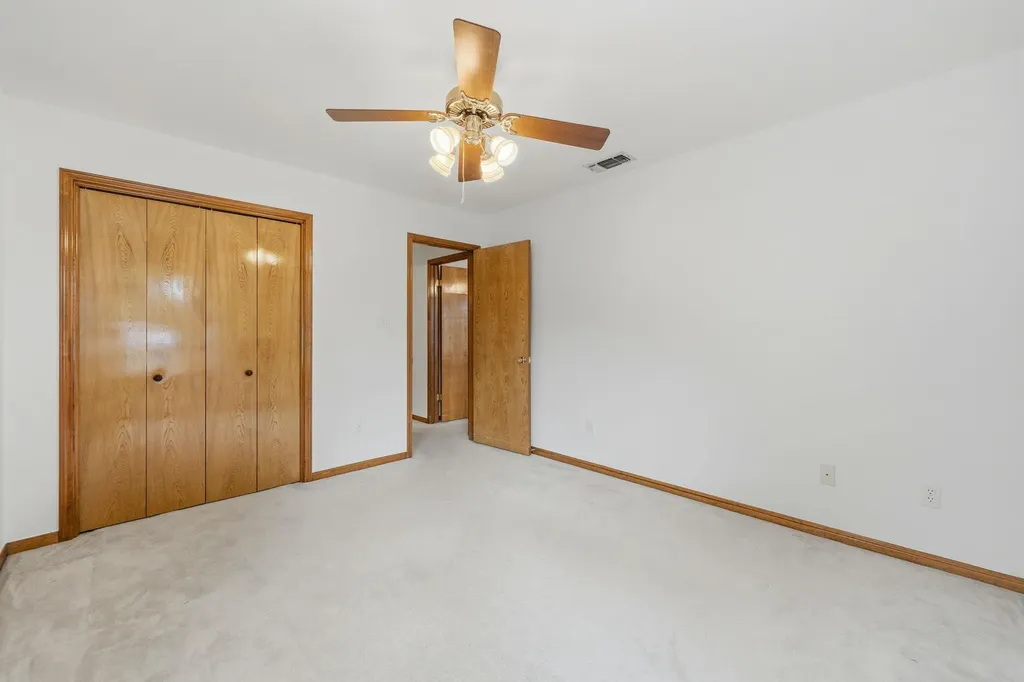 1403 Stone Ridge Drive Taylor TX 76574