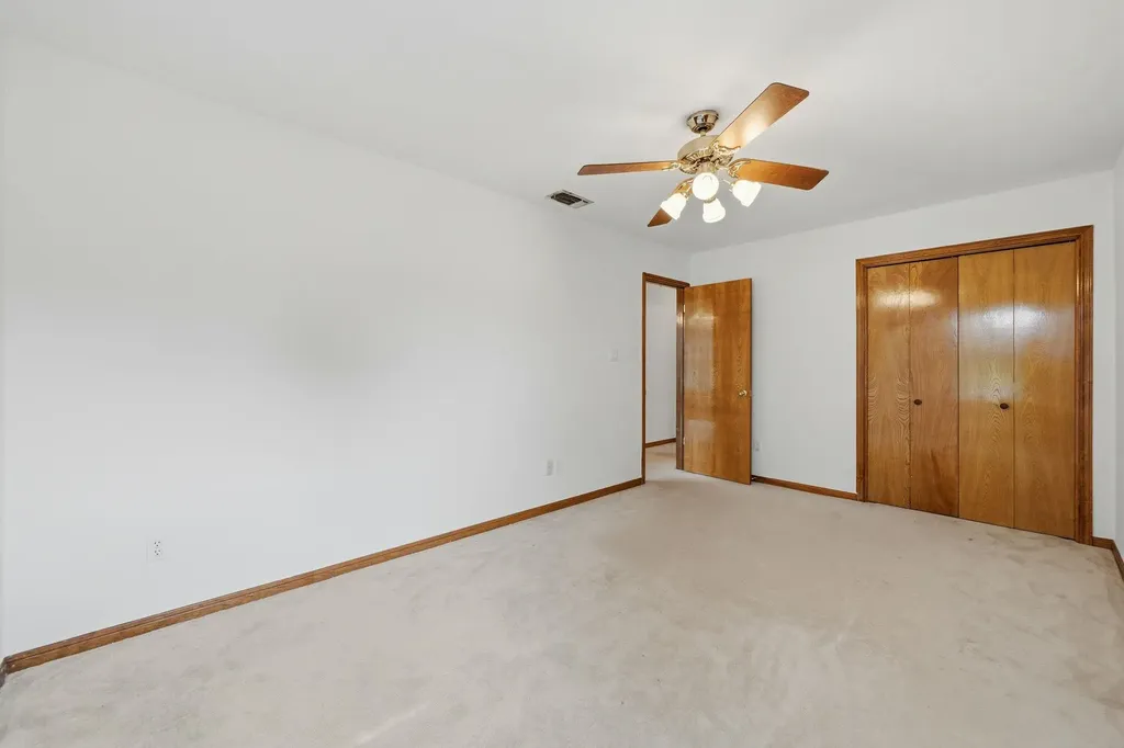 1403 Stone Ridge Drive Taylor TX 76574