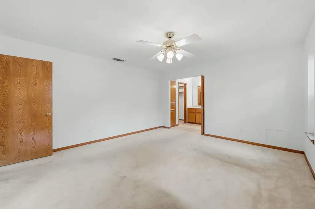 1403 Stone Ridge Drive Taylor TX 76574