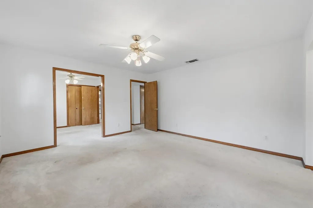 1403 Stone Ridge Drive Taylor TX 76574