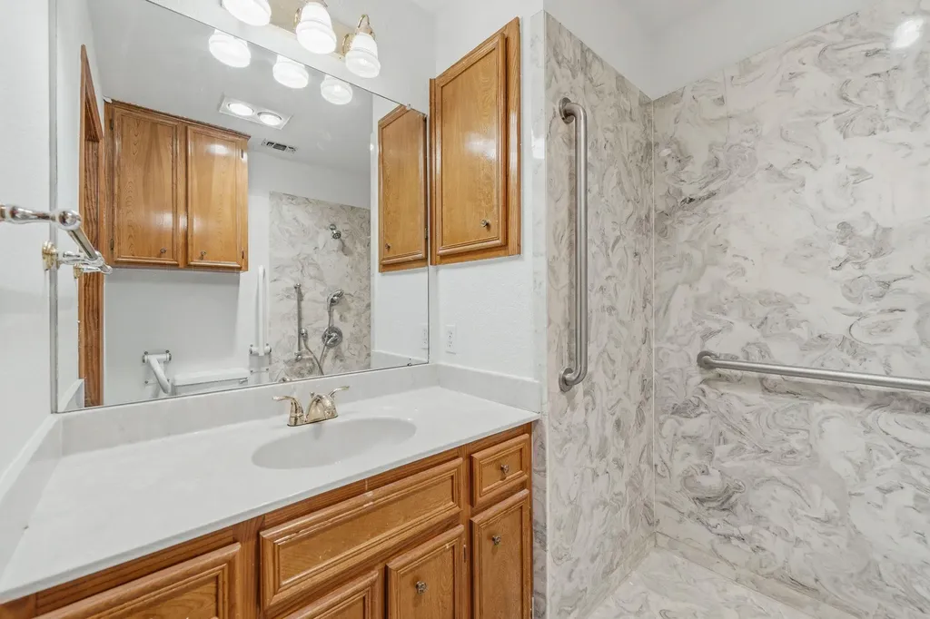 1403 Stone Ridge Drive Taylor TX 76574