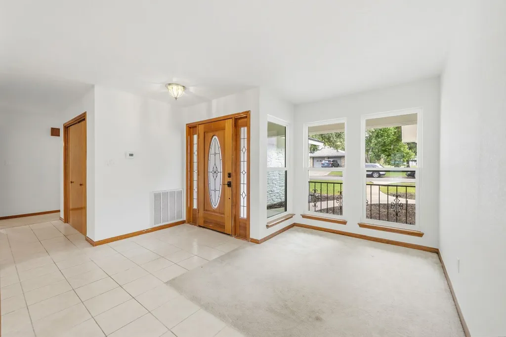 1403 Stone Ridge Drive Taylor TX 76574