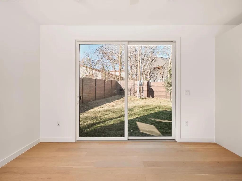 3209 Dolphin Drive Austin TX 78704