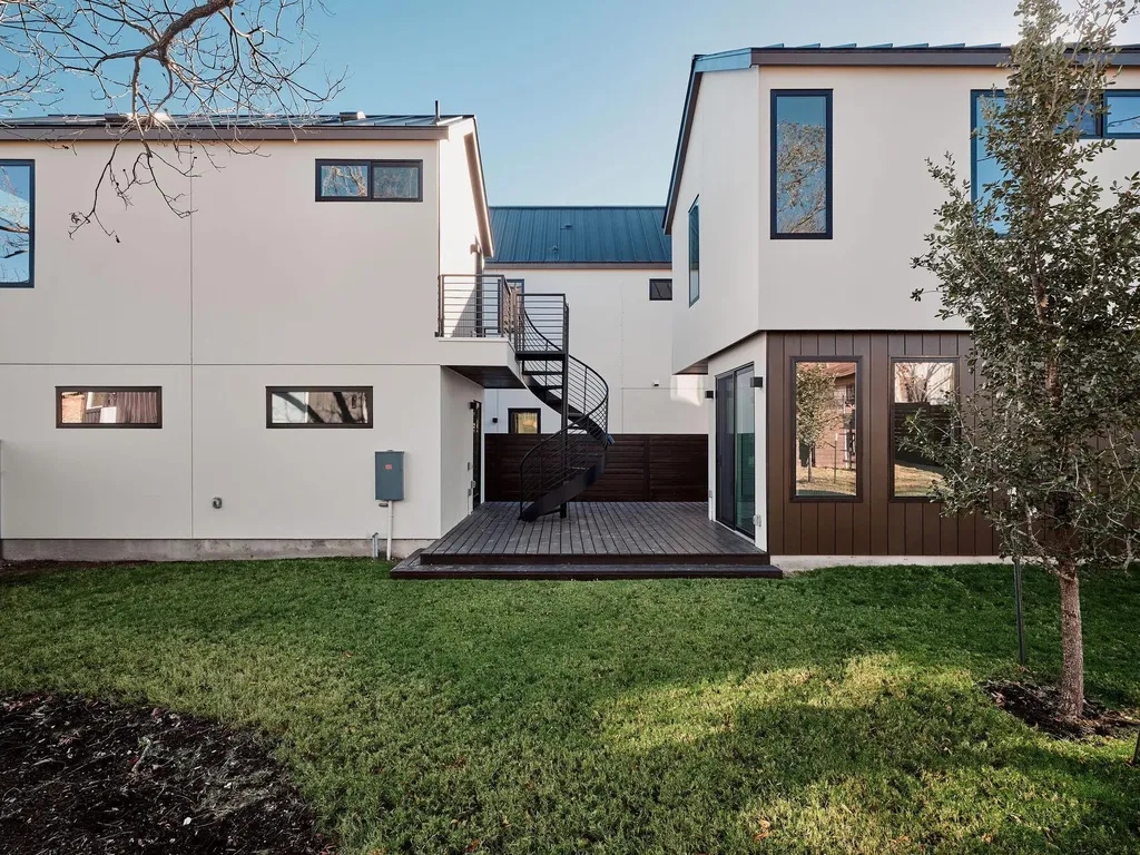 3209 Dolphin Drive Austin TX 78704