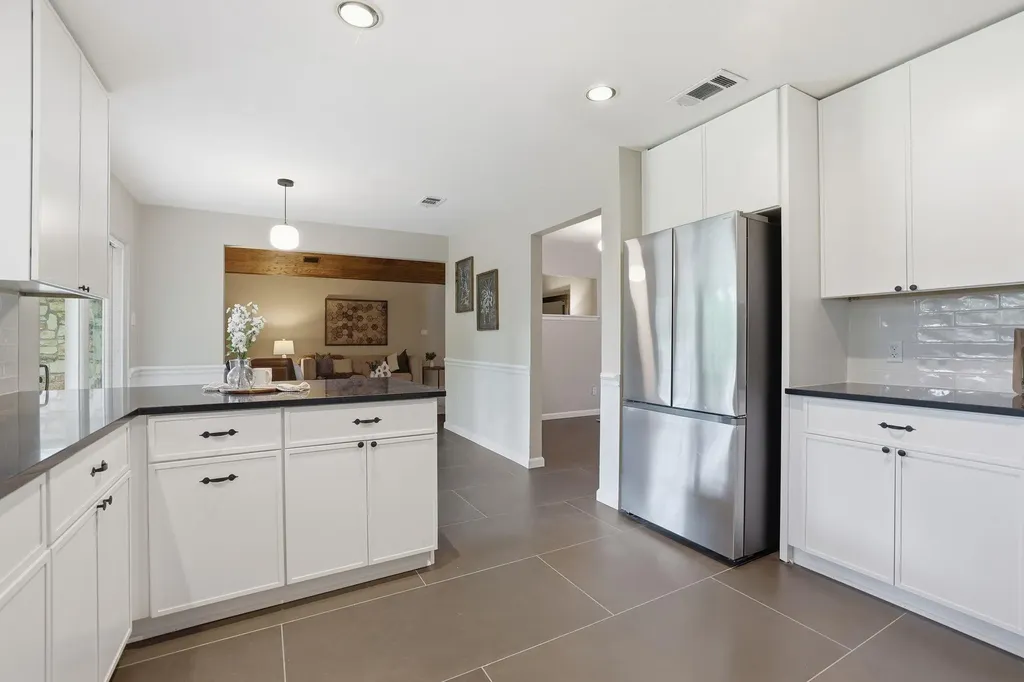 9907 Oak Hollow Drive Austin TX 78758
