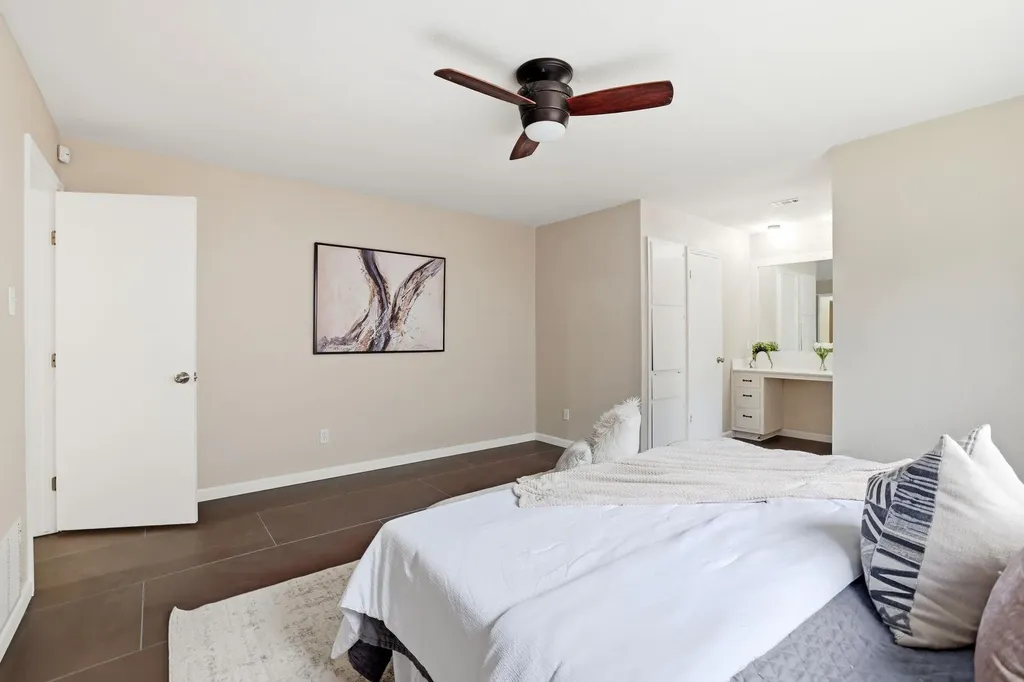 9907 Oak Hollow Drive Austin TX 78758