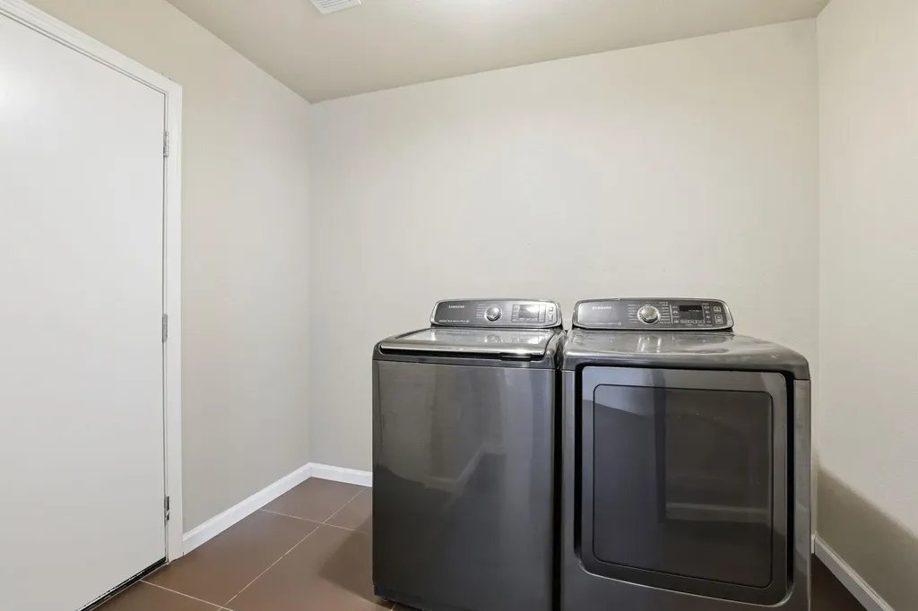 9907 Oak Hollow Drive Austin TX 78758
