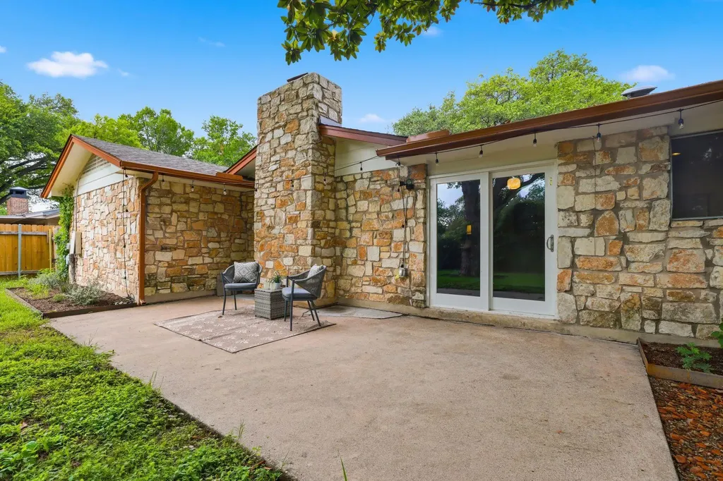 9907 Oak Hollow Drive Austin TX 78758
