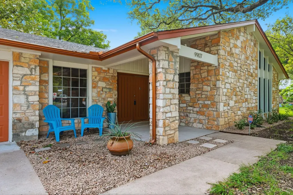 9907 Oak Hollow Drive Austin TX 78758