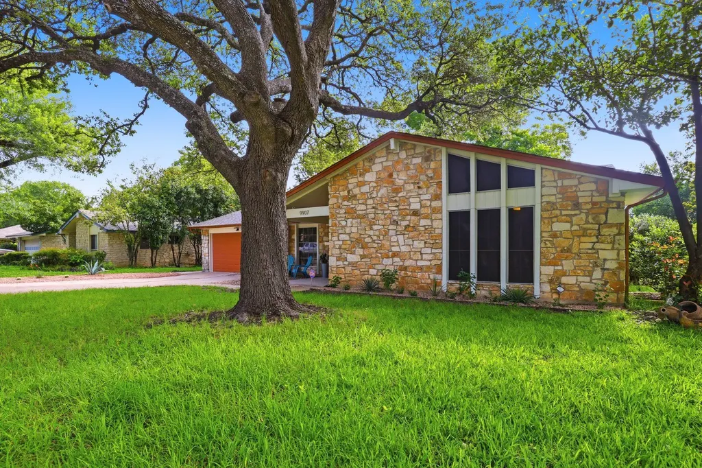 9907 Oak Hollow Drive Austin TX 78758