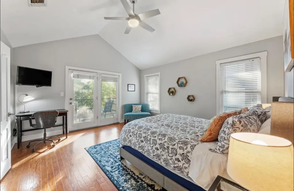 611 W Johanna Street Austin TX 78704