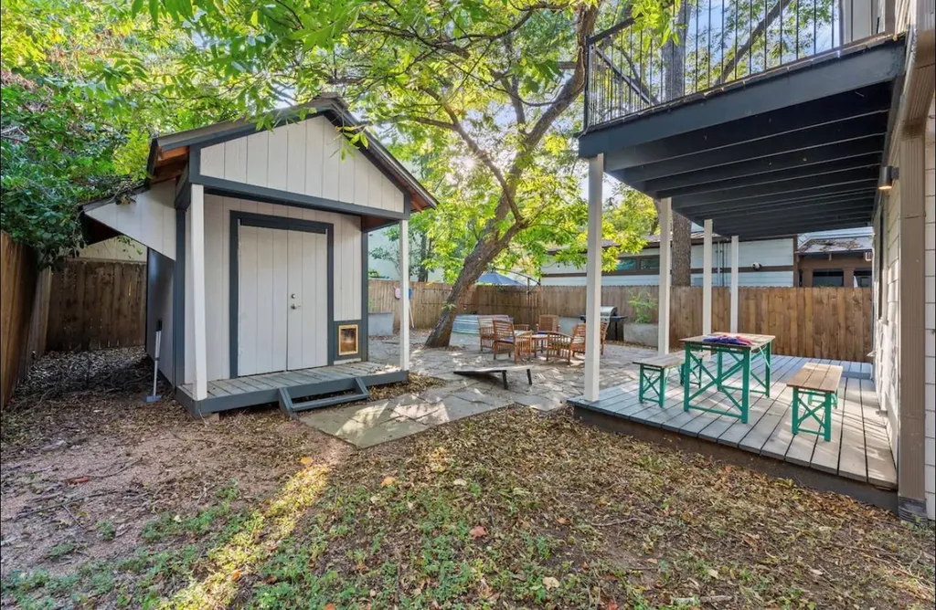611 W Johanna Street Austin TX 78704