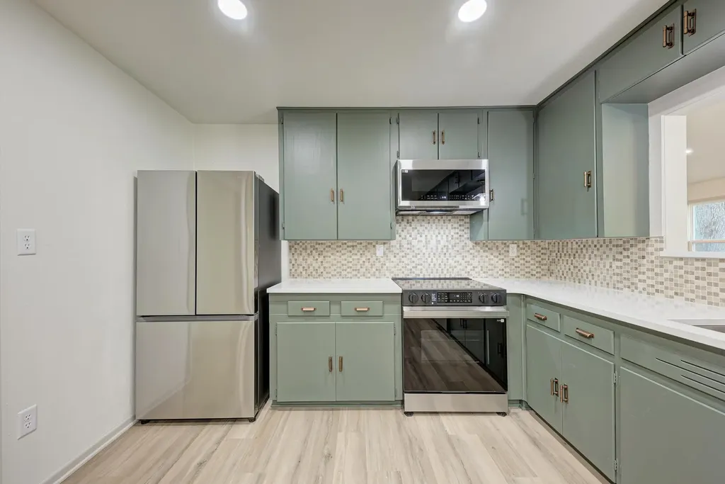 502 W Avenue A Lampasas TX 76550