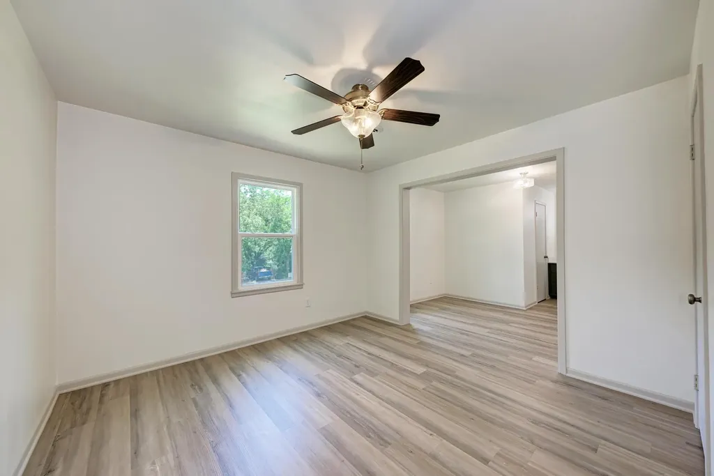 502 W Avenue A Lampasas TX 76550