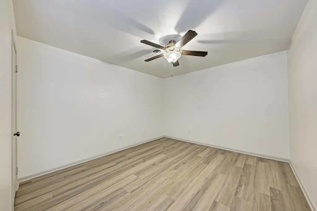 502 W Avenue A Lampasas TX 76550