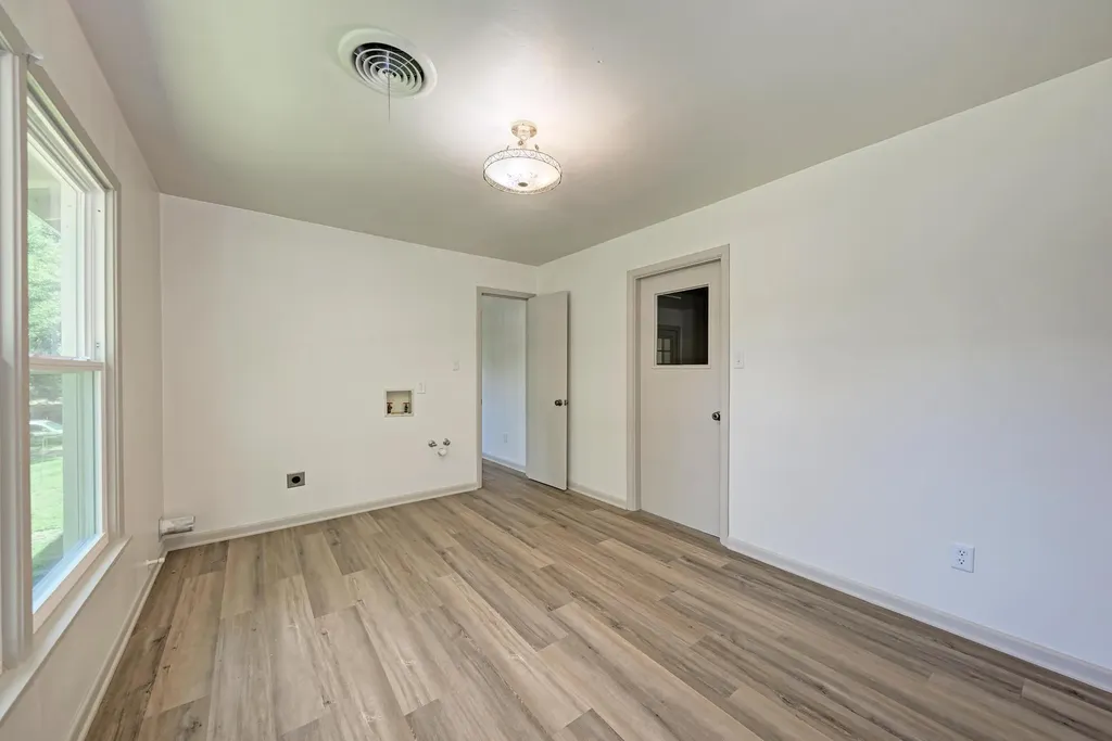 502 W Avenue A Lampasas TX 76550