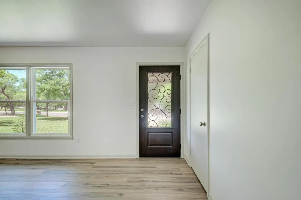 502 W Avenue A Lampasas TX 76550